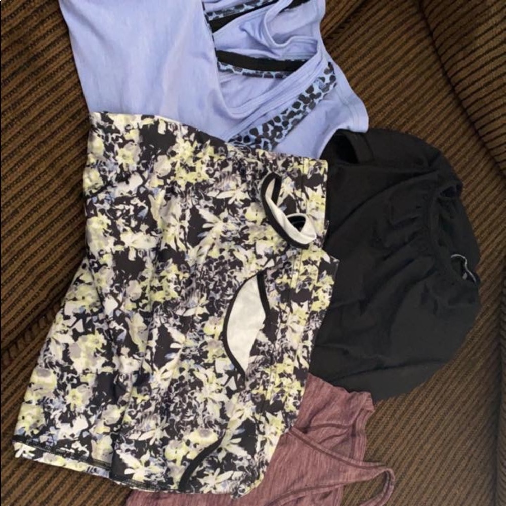 Lululemon size 8 tank lot (4)